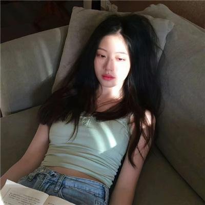 新娘向后跑